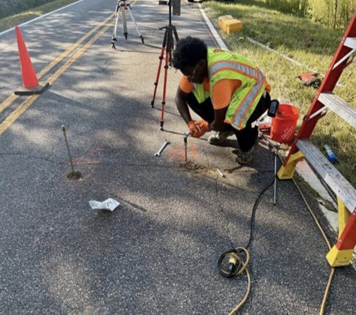 Instant Roadway Rescue with AP Lift 475